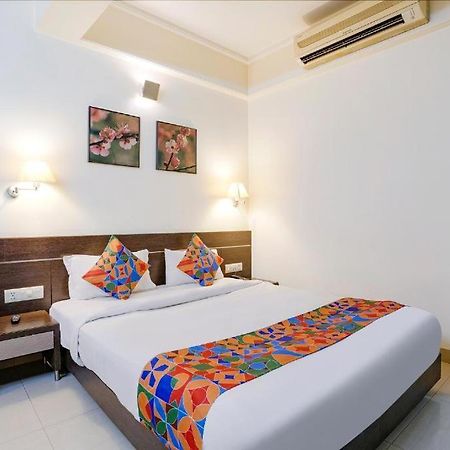 Gandharva Residency Swargate Hotel Pune Exterior photo